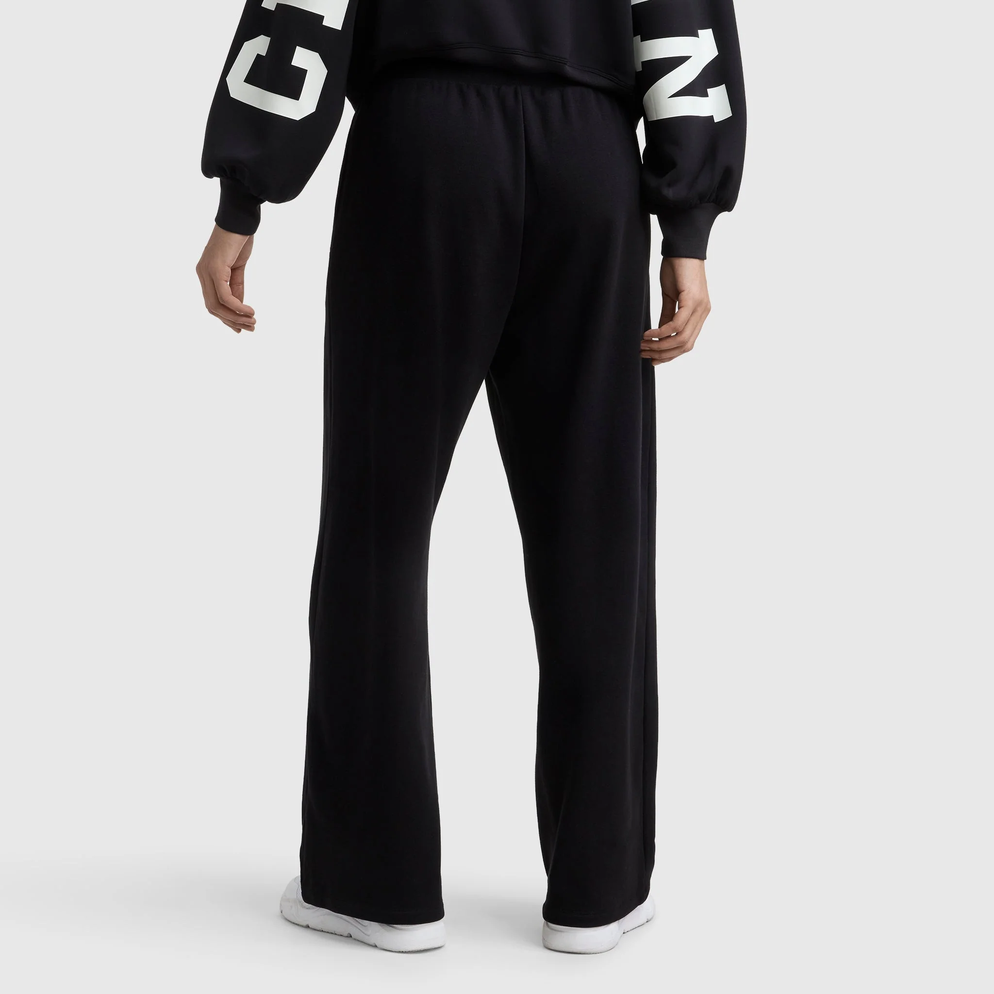 Tackle Open Bottom Pant, C Logo