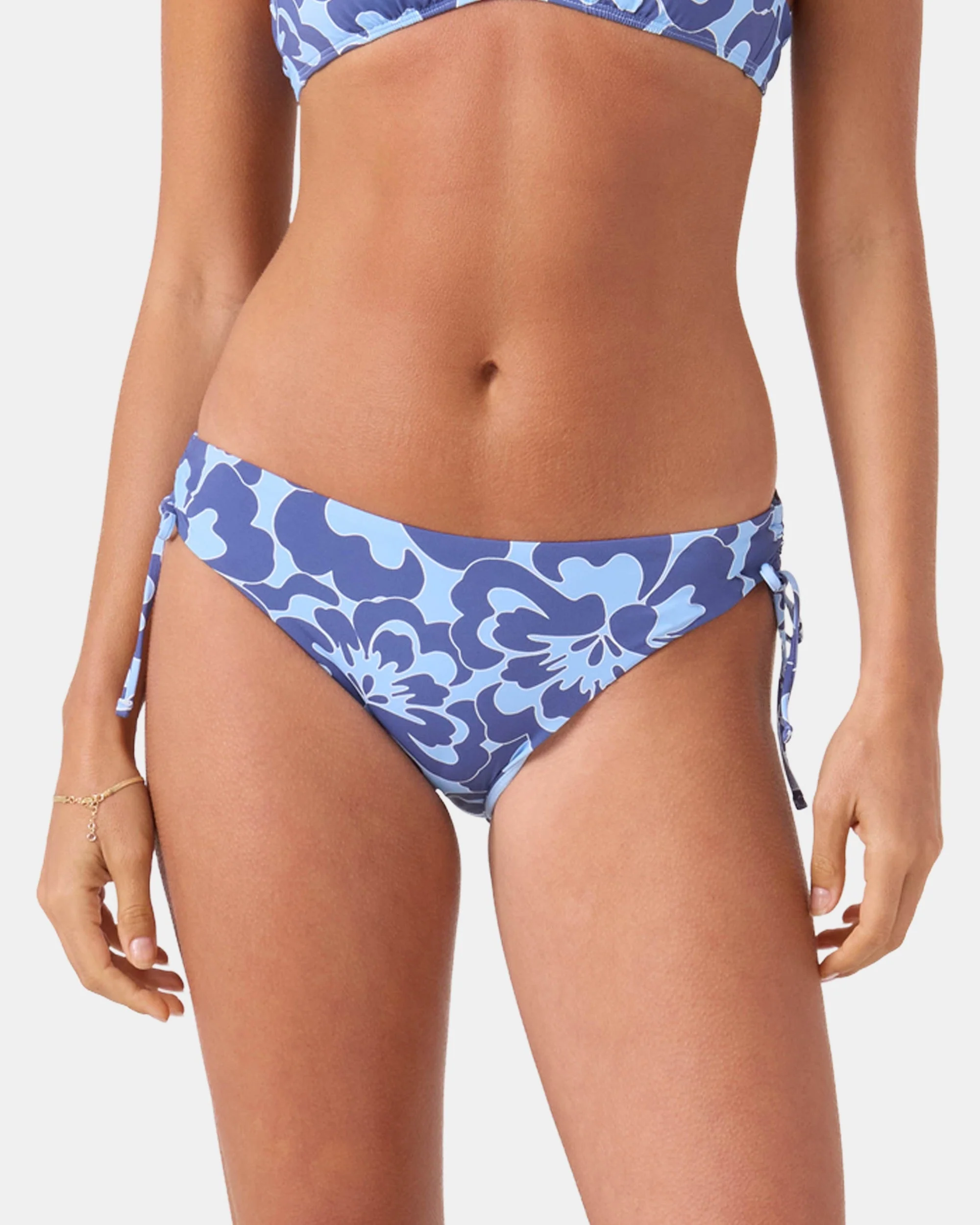 3396-tropic-drift-lace-hipster-full-bikini-bottom-1.webp Tropic Drift Lace Hipster Full Bikini Bottom