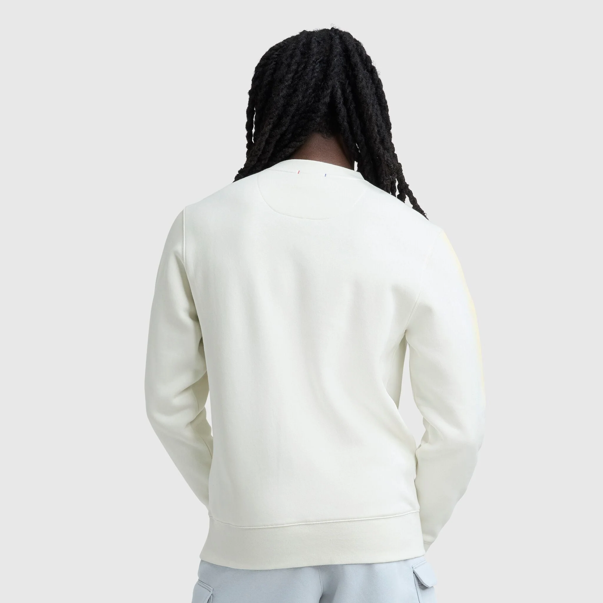 4413-powerblend-crewneck-sweatshirt-tonal-script-logo-2.webp Powerblend Crewneck Sweatshirt, Tonal Script Logo