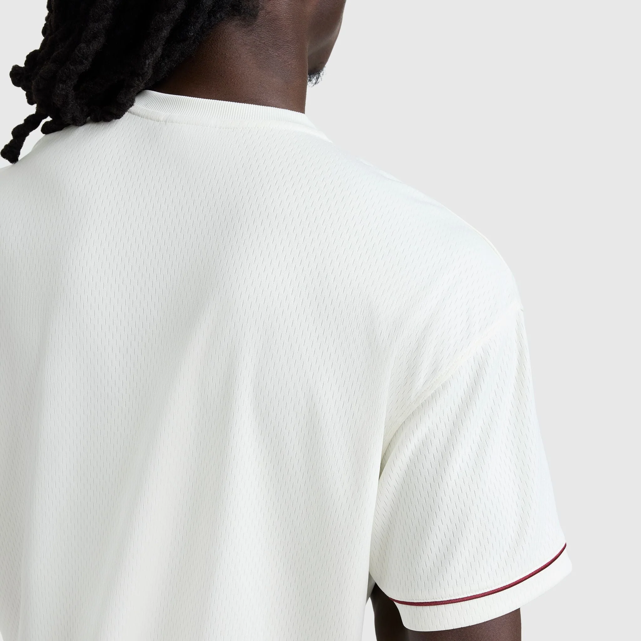Modern Retro Coaches Henley, C Logo